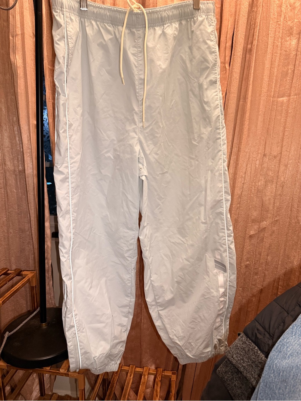 Urban Outfitters Baggy Nylon Windpant Pale Sky Blue Reflective Piping Mens XL